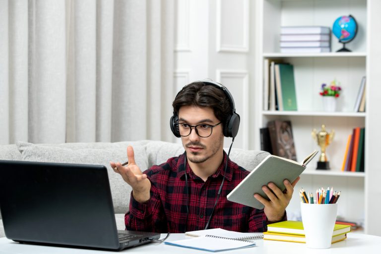Online Education 2.0: Making Learning Trendy, Convenient, and Cool!